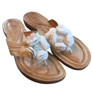 Nurture Women's Ivory Floral Bloom Leather Sandals Size 10
